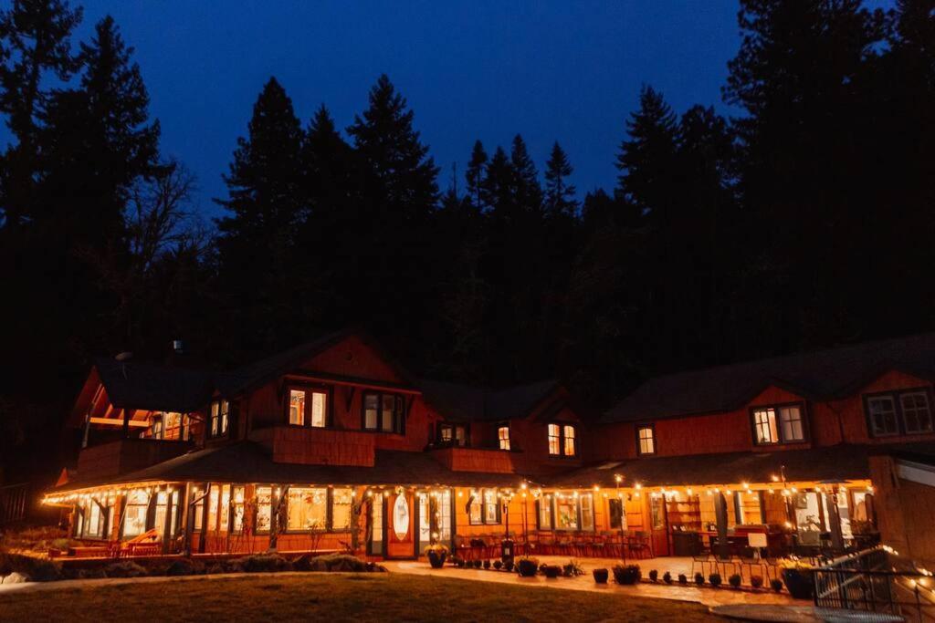 לינה וארוחת בוקר Harrisburg Mount Tom House מראה חיצוני תמונה